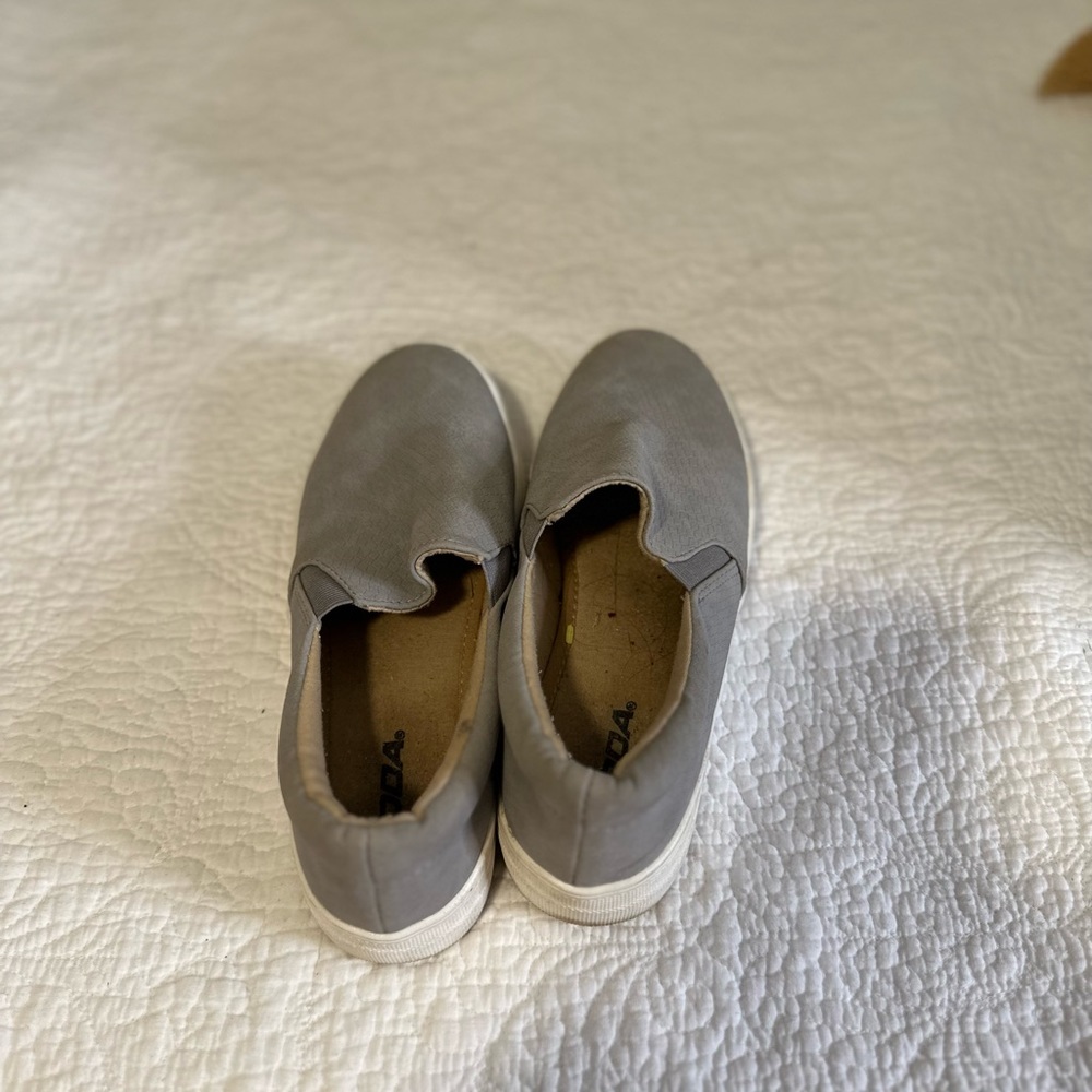 Grey platform soda shoes